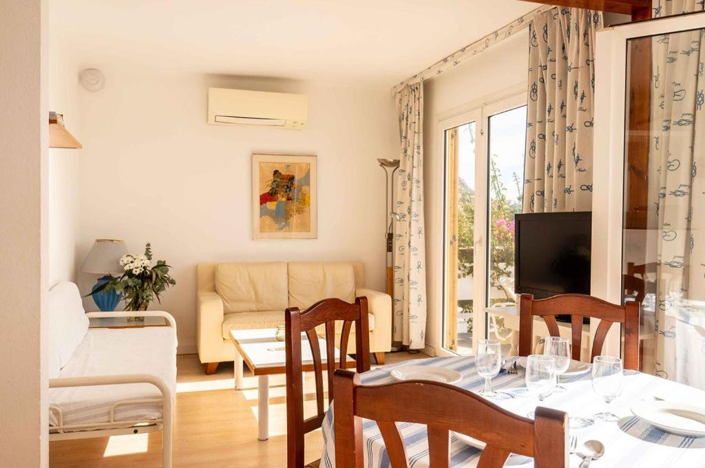 Santa Llucia Apartaments 로지즈 외부 사진