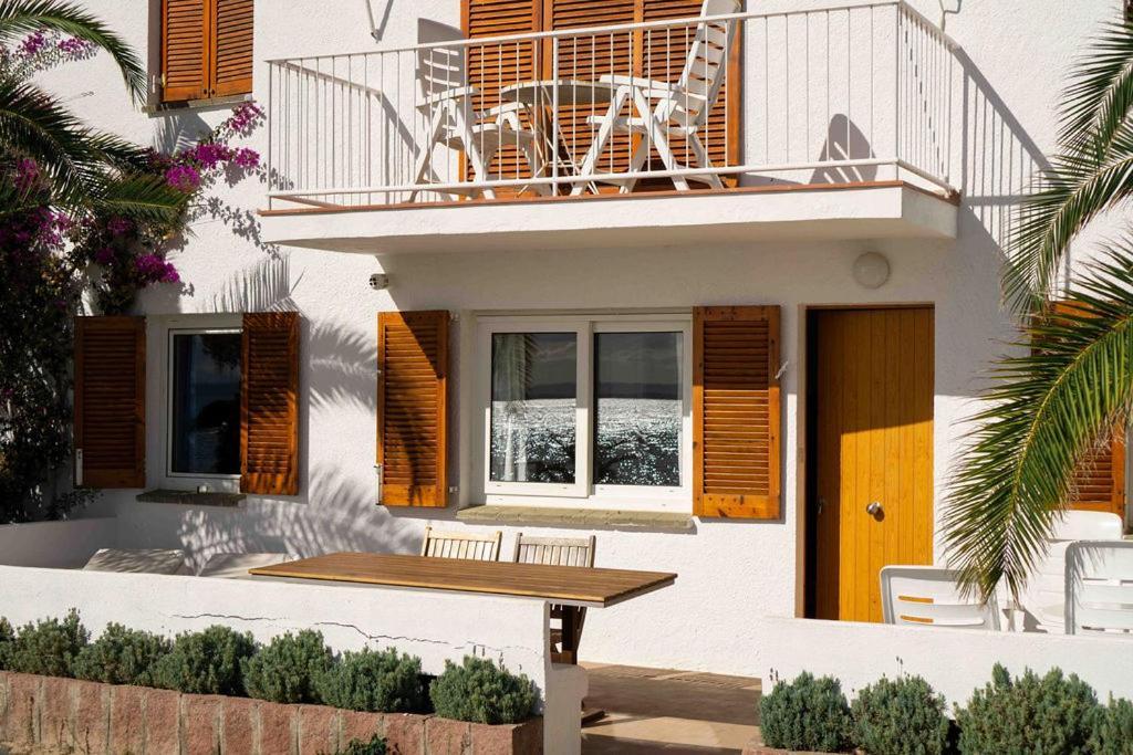 Santa Llucia Apartaments 로지즈 외부 사진